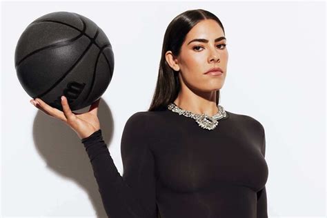 kelsey plum skims